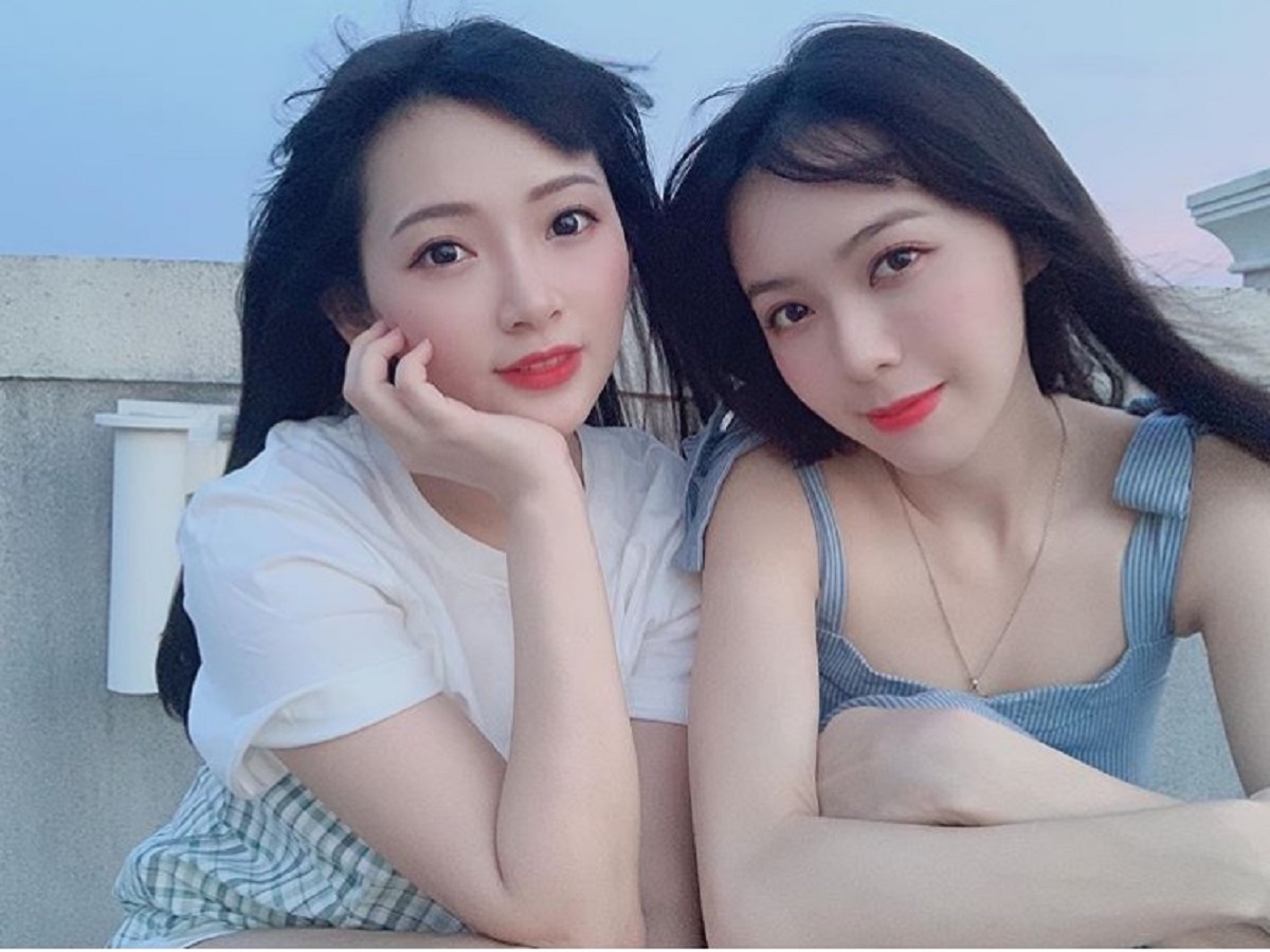 ▲日前宣佈引退的優格姐姐（林姵君）與甜甜姊姊粟粟（張婕筠）。（圖／翻攝自 susuladyc IG）
