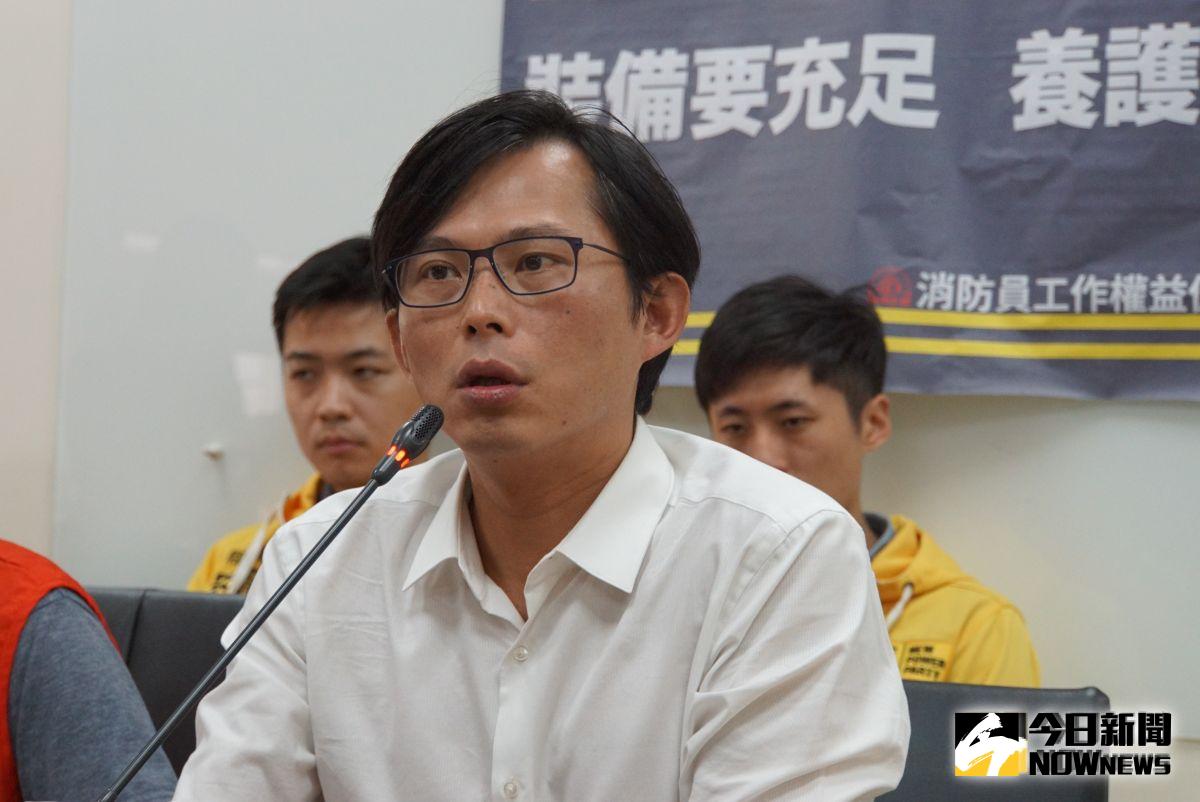 ▲時代力量黨主席徐永明接受廣播訪問時表示，要把立委黃國昌名列不分區立委名單第6或8名。（圖／記者呂烱昌攝, 2019.8.29）