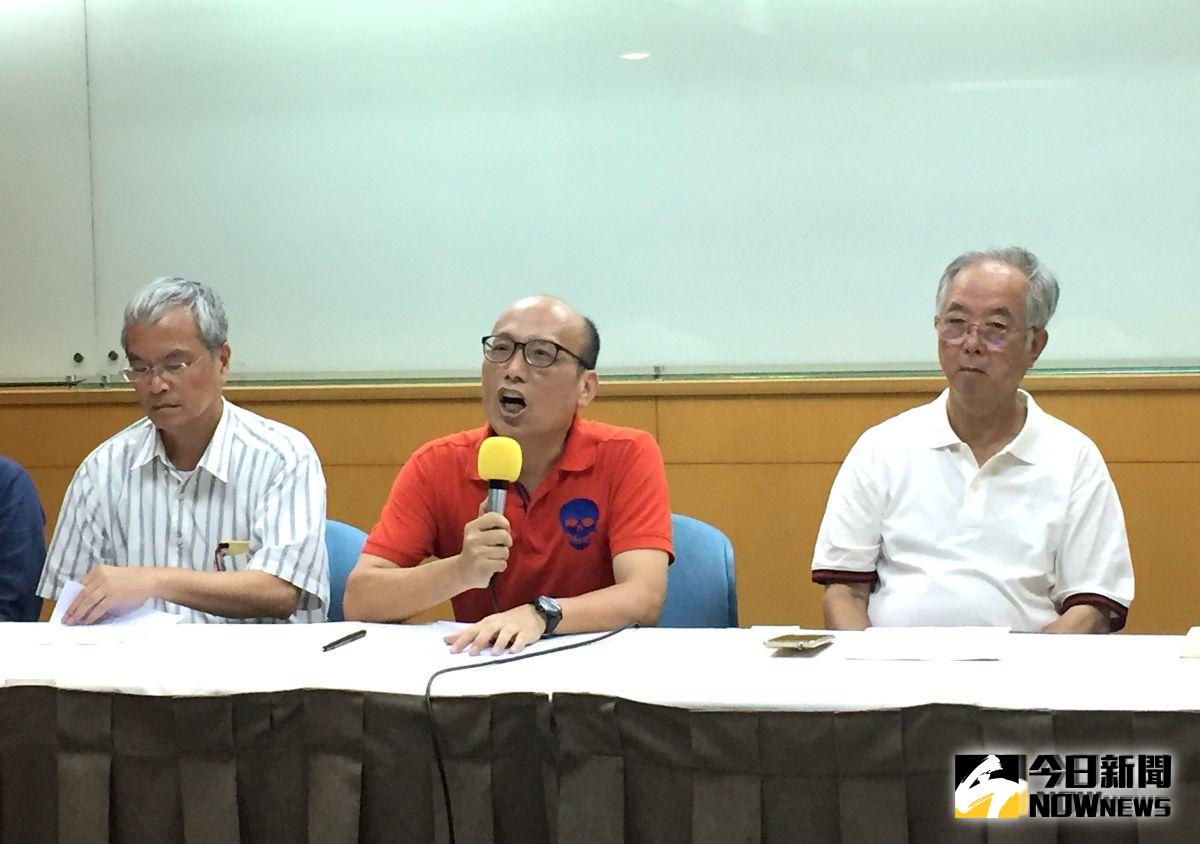 ▲今（30）日是全國國小、國高中開學日，歷史教育新三自運動協會召開記者會指出，歷史科108課綱遭執政黨「去中國化」。（圖／記者黃仁杰攝，2019.8.30)