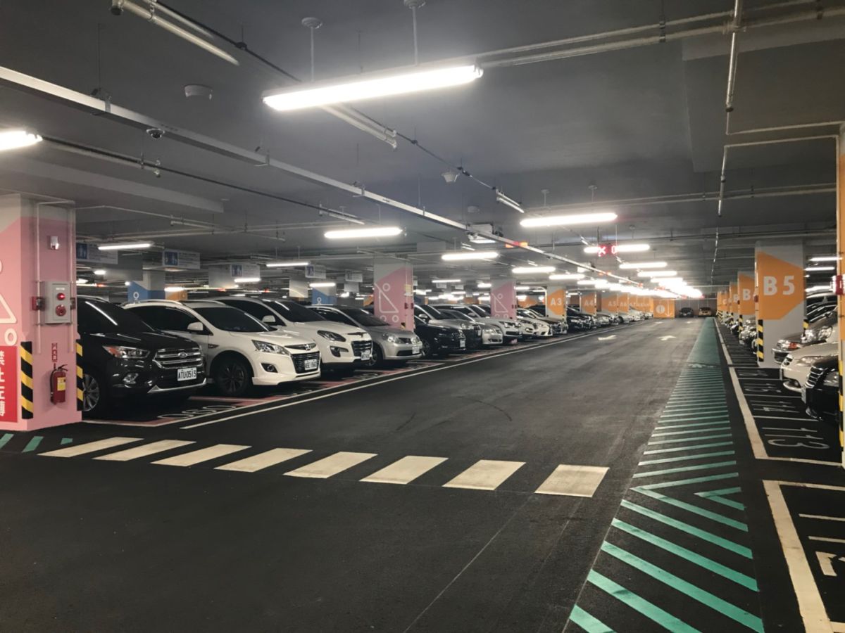 ▲新北市首座智慧全配的三重商工地下停車場將自9月1日起正式營運。（圖／新北市交通局提供）