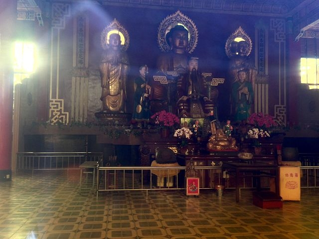 新竹靈隱寺祭祀的孔明確實與呂洞賓外貌相似。（圖／WIKI圖庫，Outlookxp攝）