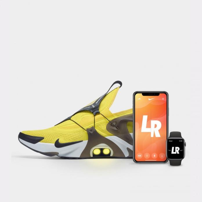 ▲Nike推出智慧型球鞋「Adapt Huaraches」，首度與Siri合作。（取自Nike官網）