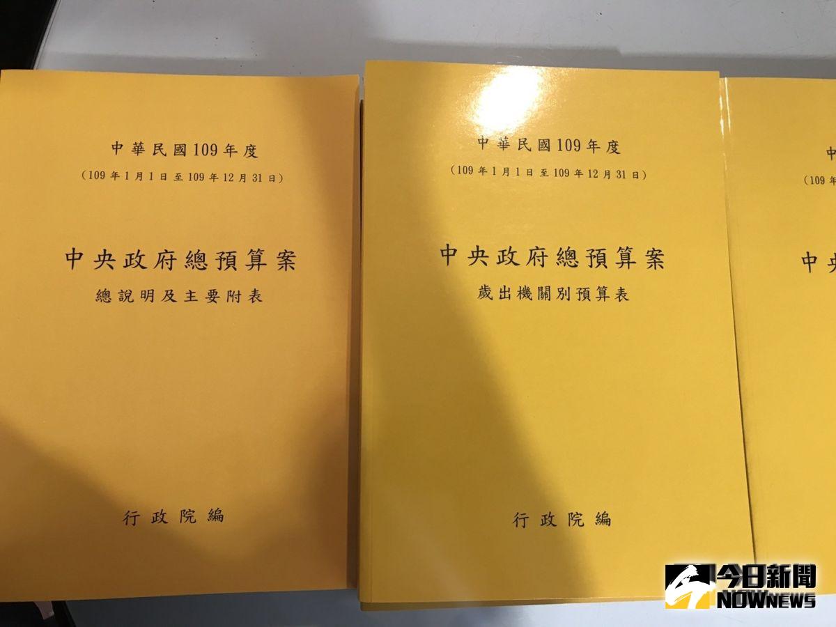 針對媒體指稱「國安局擬砸3300萬，買9輛新總統座車」一事，總統府2日發出新聞稿，指這項報導並非事實。（圖／記者林人芳攝，2019,09,02)
