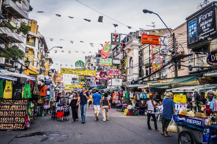 ▲ 素有「背包客天堂」之稱的曼谷考山路（Khao San Road）（圖／Shutterstock）