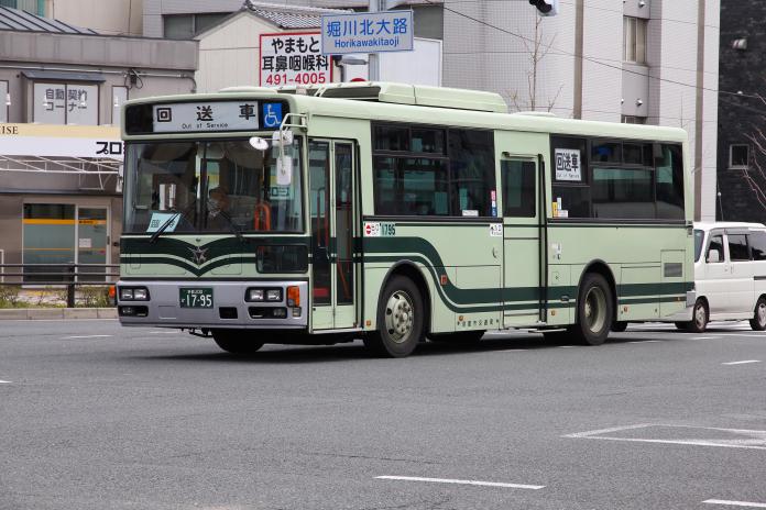 巴士車神在日本 （圖取自Shutter Stock）