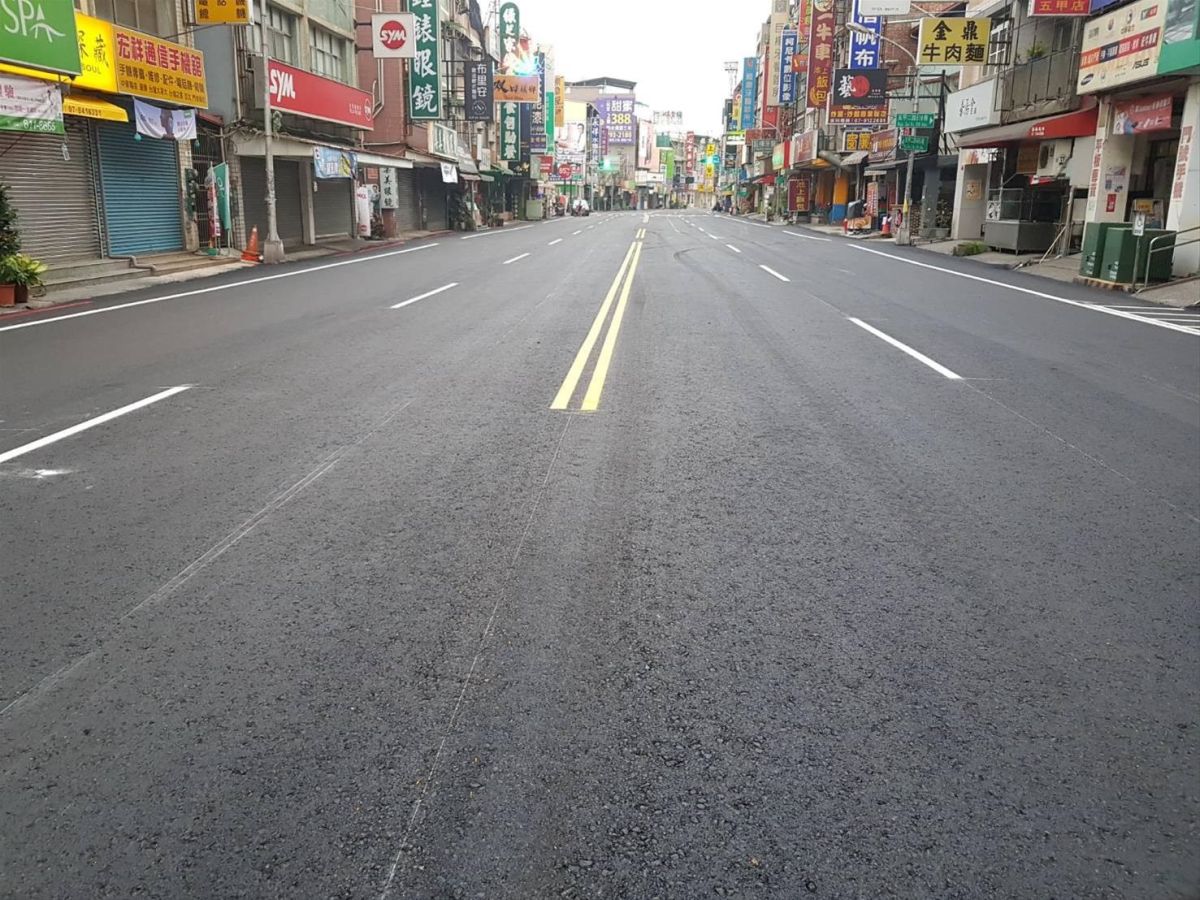 ▲高雄市政府大力推動道平專案，工務局所推動的道路挖掘管理自治條例修法，將從原先的半年內不核准重新開挖，延長到1年。（圖／高市府提供）