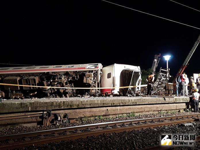 ▲台鐵普悠瑪列車去（107）年10月21日在宜蘭蘇澳新馬車站翻覆，造成18人死亡、116人受傷。（圖／記者李清貴攝,資料照)