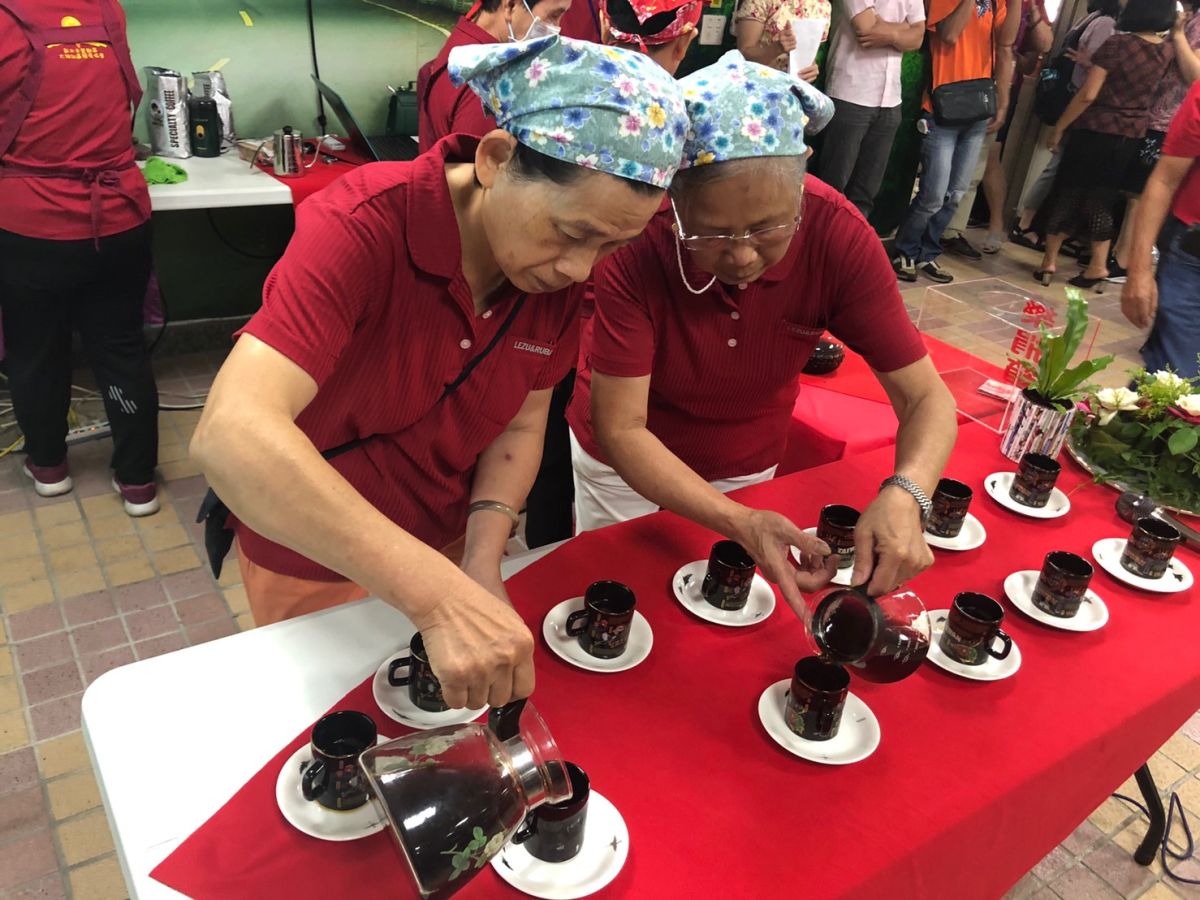 ▲新北市社會局與民間團體合作，辦理「爺奶咖啡館」高年級實習生計畫，邀請新北市各社區老人據點或發展協會報名。（圖／新北市社會局提供）