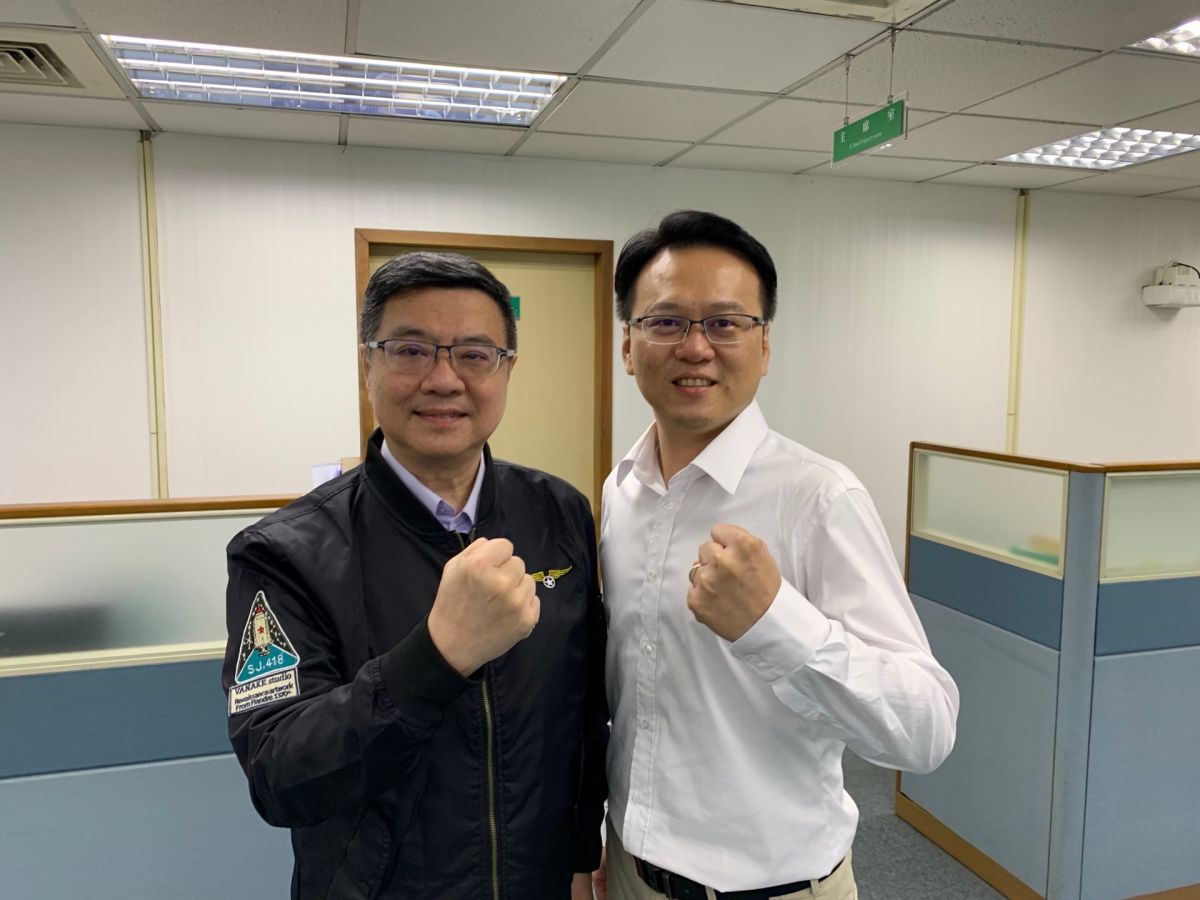 ▲台中市立委選舉（北屯、北區）民進黨提名，現任交通大學生醫工程研究所助理教授莊競程(右者) 。 (圖／柳榮俊翻攝2019.9.4)