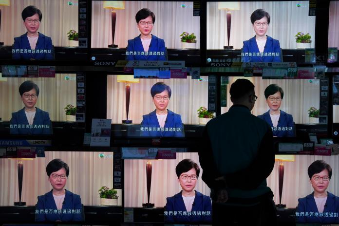 ▲香港特首林鄭月娥4日公開錄影講話，正式宣布撤回逃犯條例，引來全港關注和討論。（圖／美聯社／達志影像）