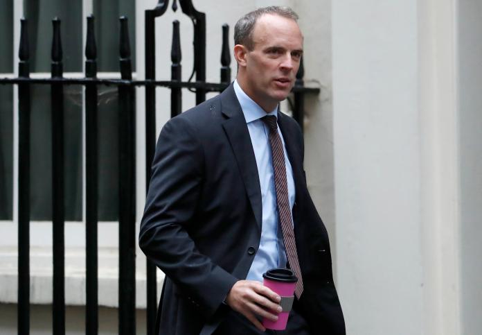 英相強生改組內閣 外相換人、教育大臣下台