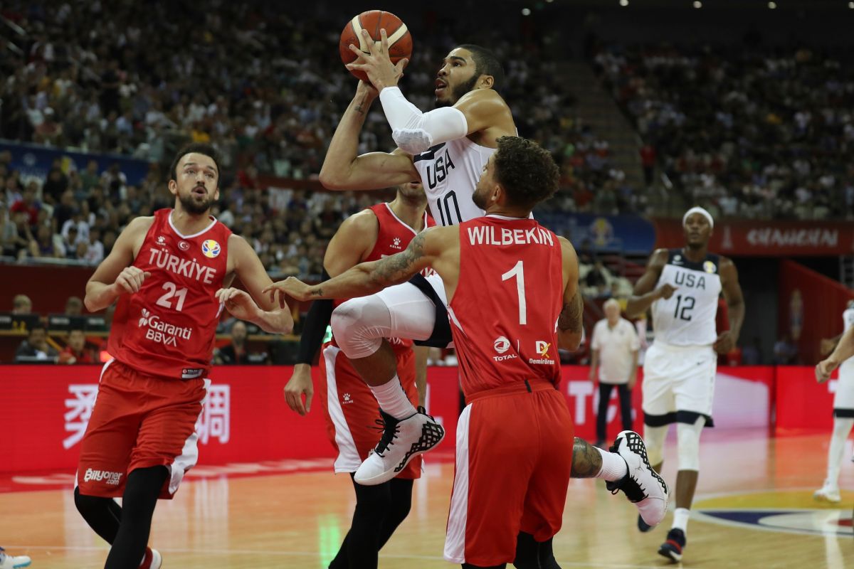 美國隊Jayson Tatum切入上籃。（圖／美聯社／達志影像）