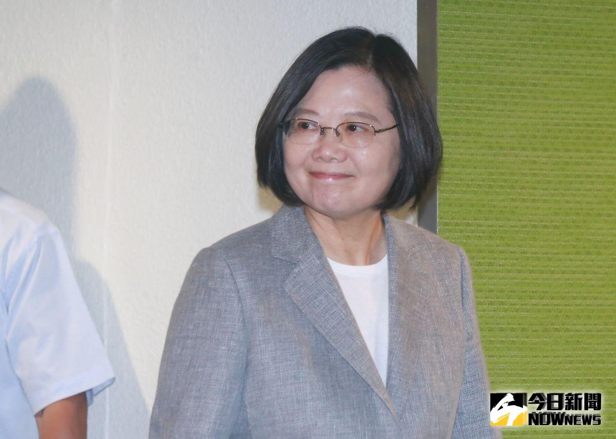 ▲總統蔡英文出席表揚「全國郵政志工送暖關懷獨居長者」績優員工。（圖／記者葉政勳攝 , 2019.09.05）