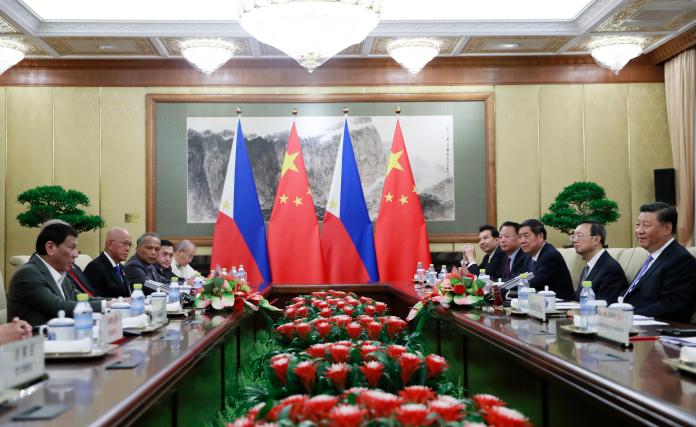 ▲菲律賓總統杜特蒂 8 月底在北京與中國國家主席習近平會面。（圖／美聯社／達志影像）
