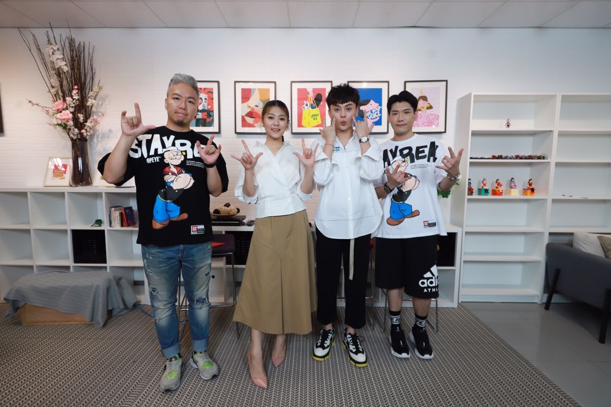 ▲許富凱和曹雅雯感情相當好。（圖／民視提供）