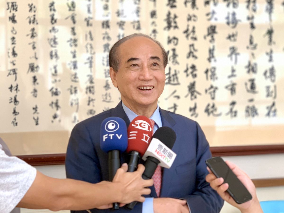 媒體問王金平，若郭台銘參選，兩人如何合作，王說郭台銘還沒宣布參選，就還沒成真。 (圖/王金平辦公室提供)