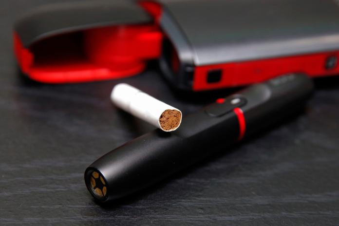 ▲美國有 5 人疑因吸食電子煙致死。（圖／美聯社／達志影像）