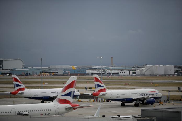▲因不滿公司提出的加薪方案太少、太慢，英國航空機師本月 9 日發起大罷工。（圖／美聯社／達志影像）