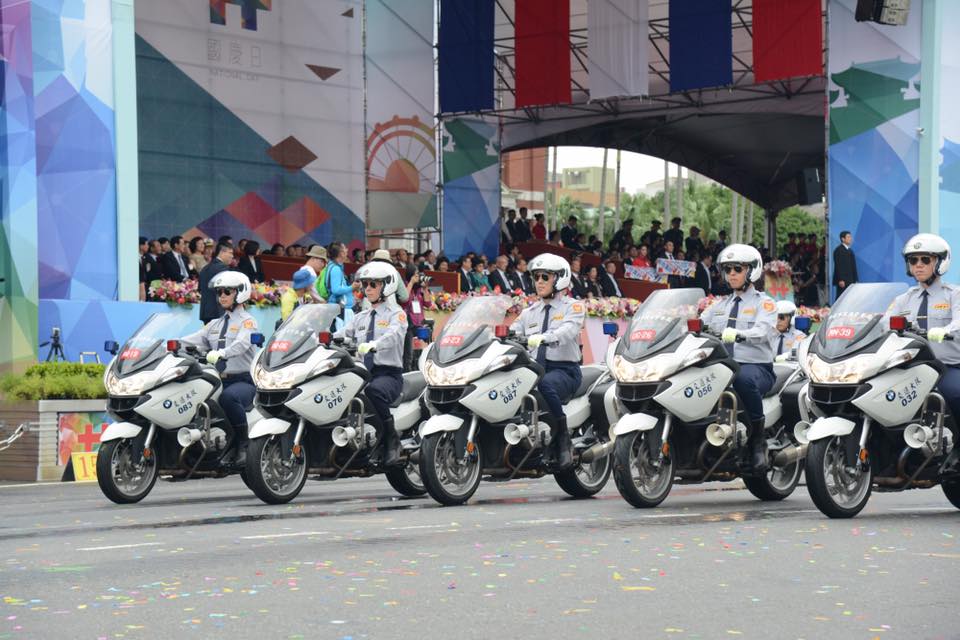 ▲殉職員警女友質疑警用安全帽不安全，警政署表示，將立即召集各警察機關研擬更安全，並適合執勤之安全帽，另請各警察機關編列預算，立即汰舊換新。（圖／翻攝自NPA署長室）