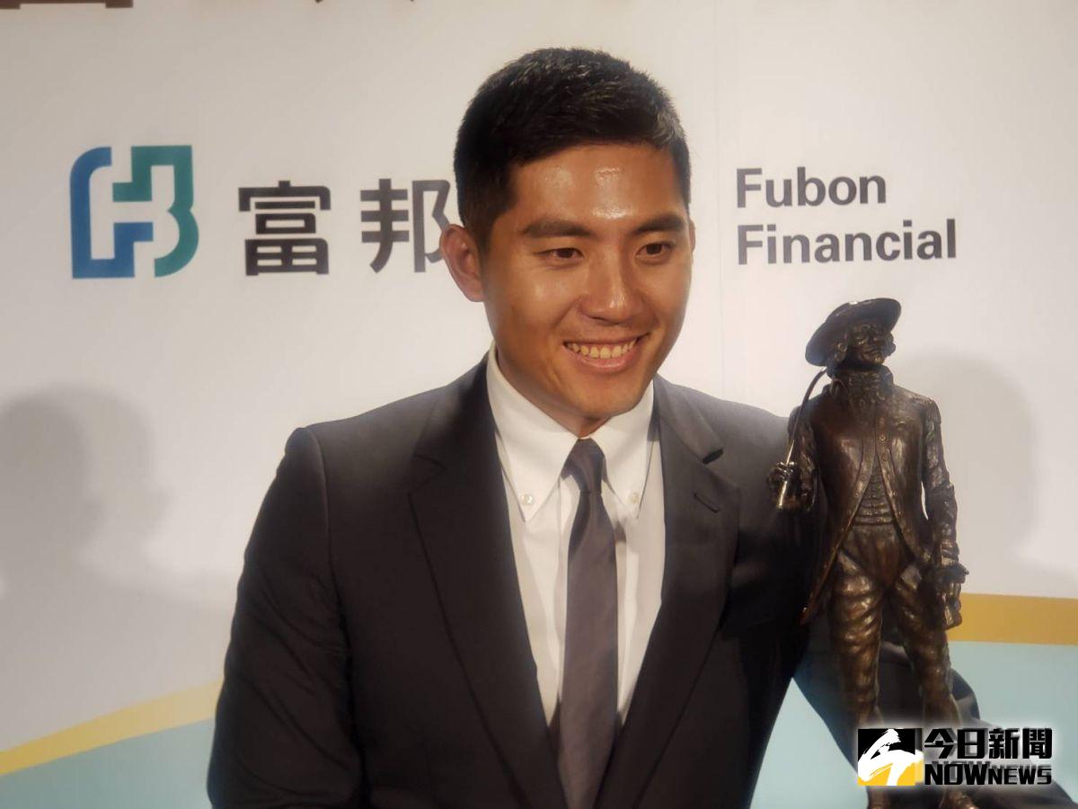 有關高爾夫潘政琮選手於社群平台上婉謝加入黃金計畫，教育部體育署鄭世忠署長今（19）日也在臉書上表示，自己詫異又生氣，「怎麼一樁美意會搞成這樣？」（圖／黃建霖攝）