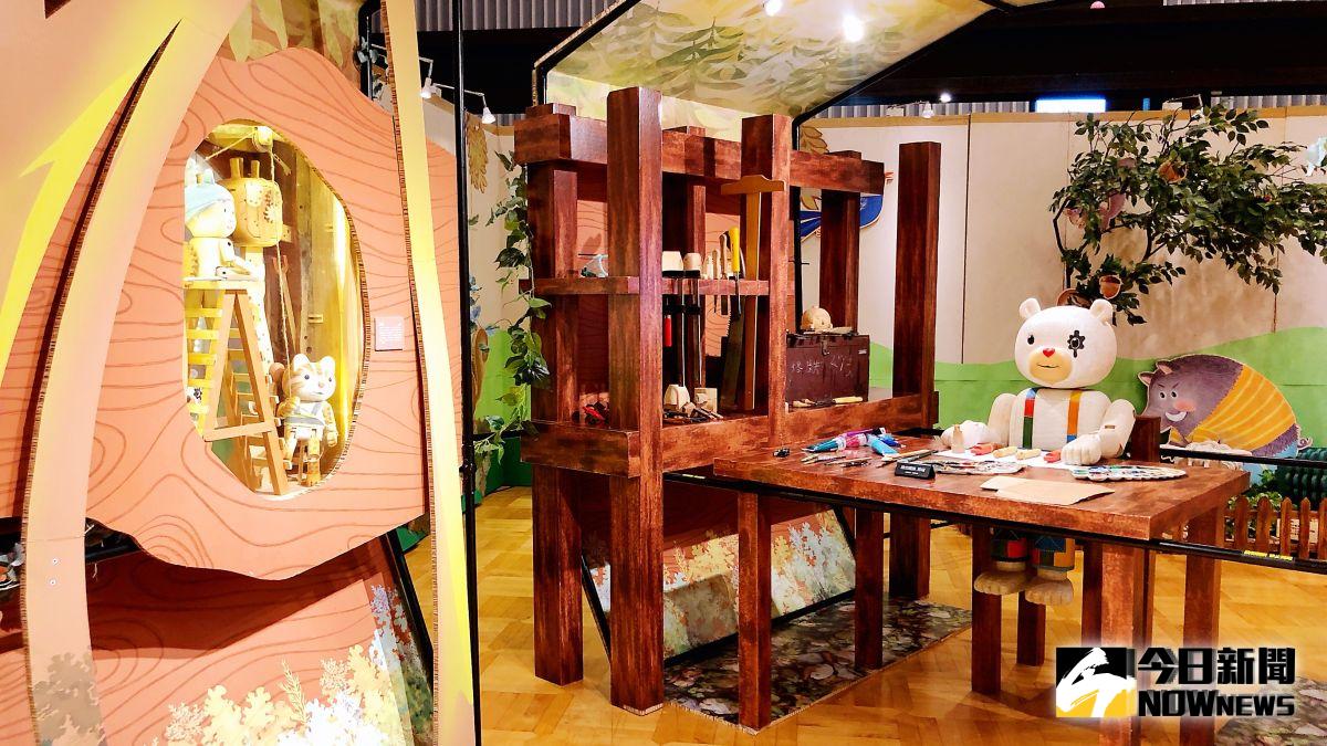 ▲「這夏有木憩─123木頭人」多位木造藝術師賦予百木新生命。（圖／記者陳美嘉攝）