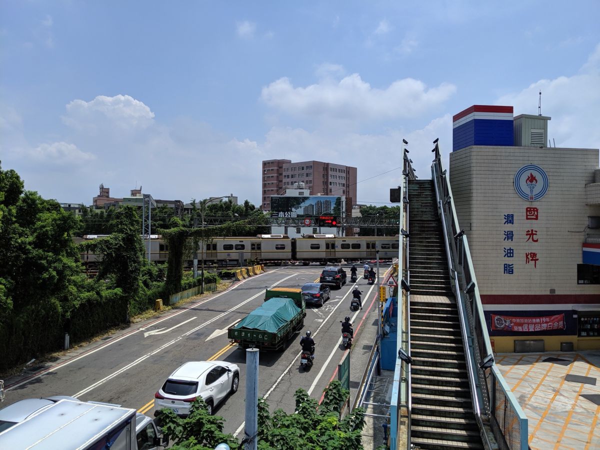 ▲桃園鐵路地下化將新設永豐站，未來可望成為中壢至桃園的樞紐位置。（圖／信義房屋提供）  