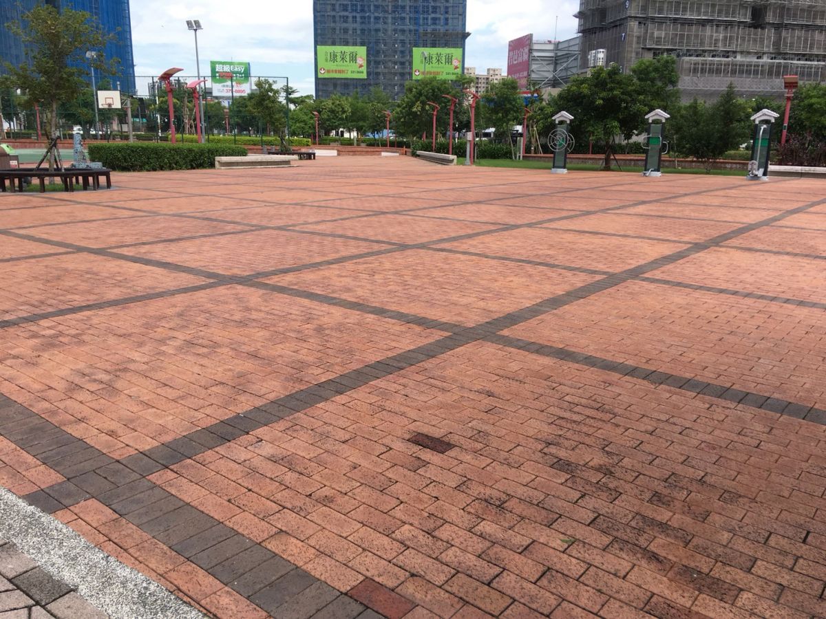 ▲桃園市政府今年就貼心的規劃了3處公園，提供給民眾中秋節烤肉，分別是桃園區的向陽公園、桃園市立虎頭山公園以及大溪河濱公園。圖為桃園區向陽公園。（圖／桃園市工務局提供）