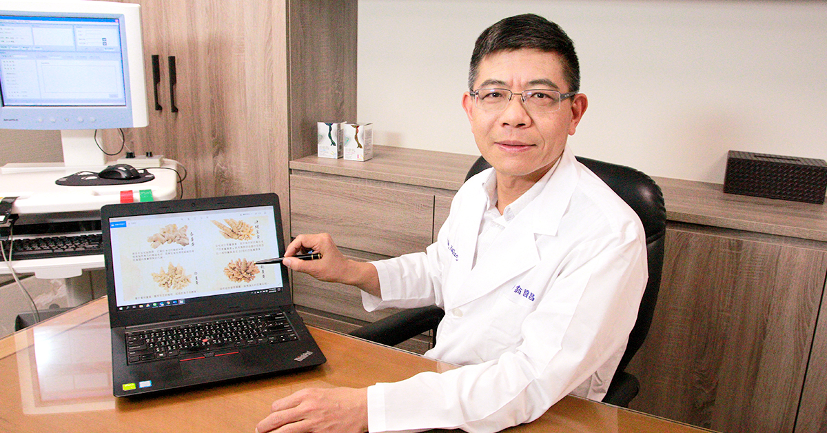 ▲心血管權威醫師翁國昌指出，沖繩皇金薑黃內含四氫薑黃素的成分具強大抗氧化性，是普通秋薑黃的35倍，營養價值相當高。（攝影／林志遠）