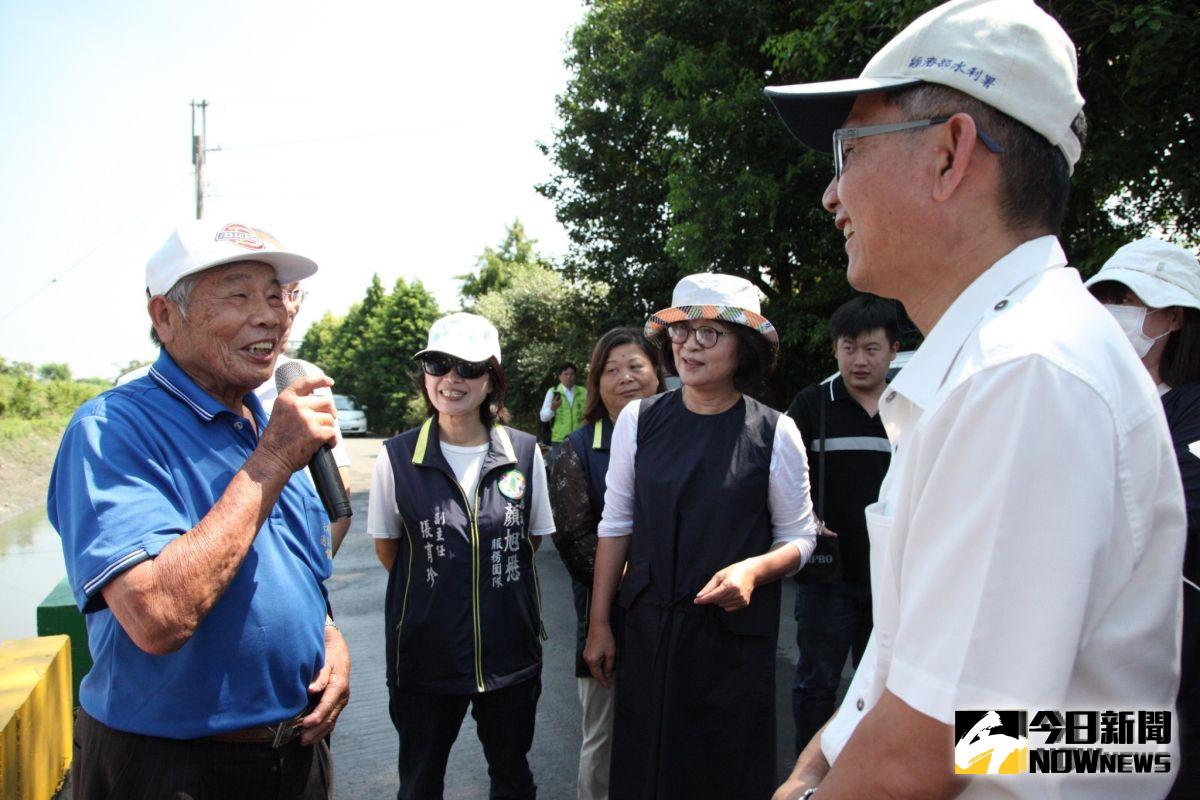 ▲民眾現場直呼賴署長是最勤勞、最接地氣的水利署長。（圖／記者蘇榮泉攝，2019.09.11）