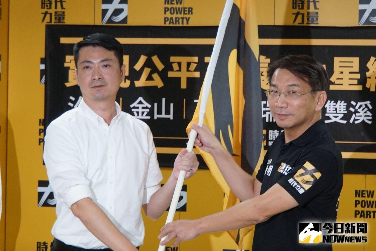 ▲時代力量12日正式提名賴嘉倫(左)參選新北第12選區立委（圖／記者呂炯昌攝.2019.9.12）