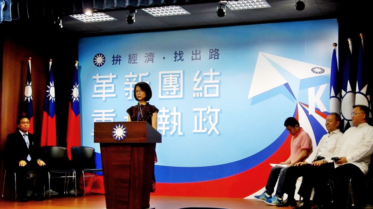 4名中常委代表全體委員，召開記者會說明他們郭台銘退黨的看法。（圖 / 記者陳弘志攝）