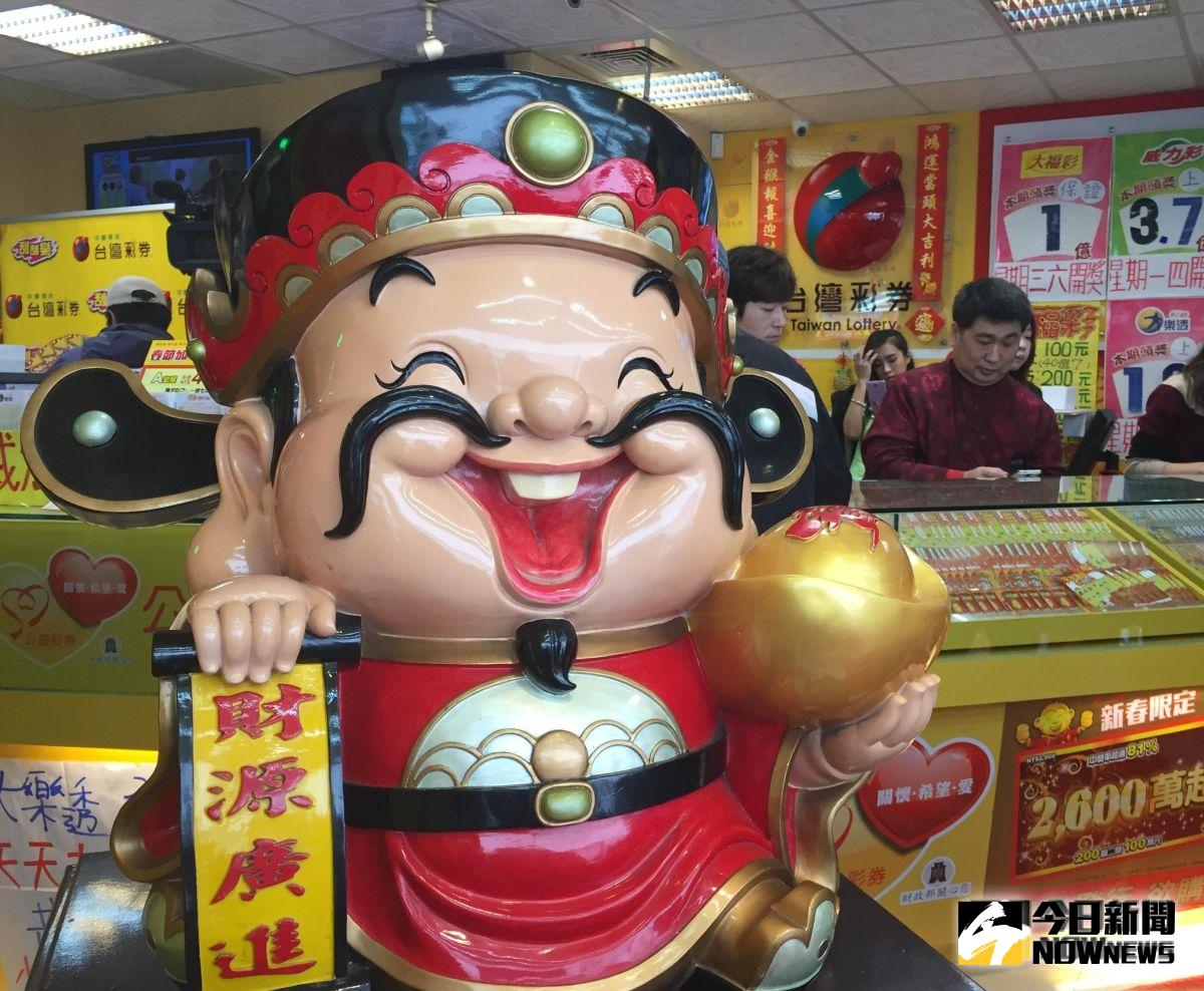 ▲大樂透今晚（13日）頭奬連14槓，下期9月17日預估銷售2.1億元，頭獎累積金額預估為上看4.0億元。（圖／NOWnews資料照片）