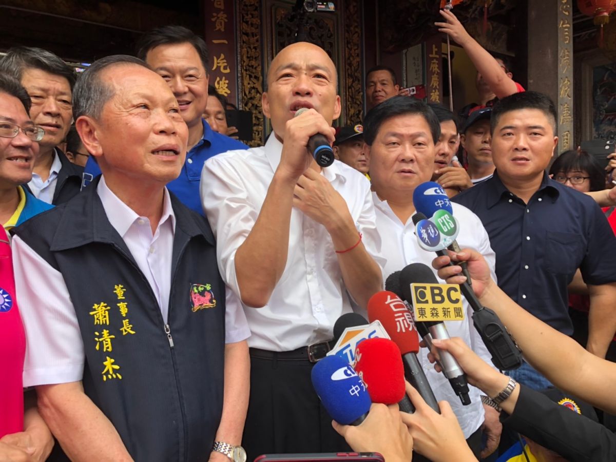 ▲國民黨總統參選人韓國瑜前往台中市，安排21宮廟行程，首站南屯萬和宮。 (圖／柳榮俊攝2019.9.14)