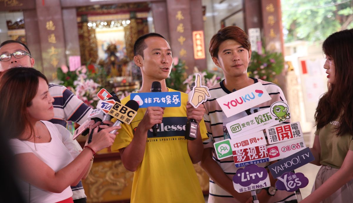 ▲浩子（中）「移情別戀」了嗎？（圖／《鬧著玩》提供）