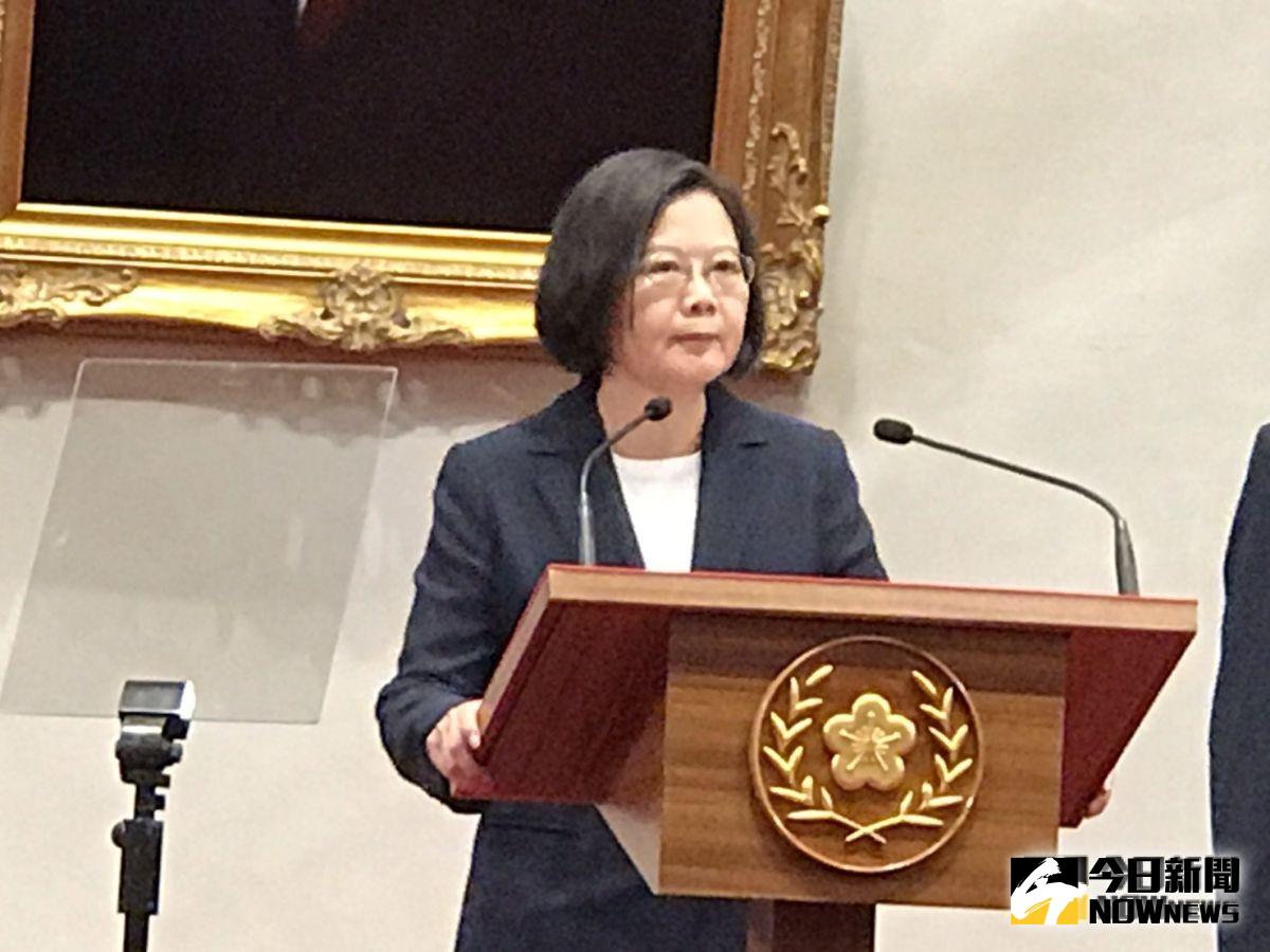 索羅門群島今（16）日正式宣布與我斷交，並與中國大陸建交，總統蔡英文傍晚發表聲明強調，台灣不會和中國競逐金錢外交，應付不合理要求，這不是我們做外交的方式。（圖／記者林人芳攝，2019,09,16)