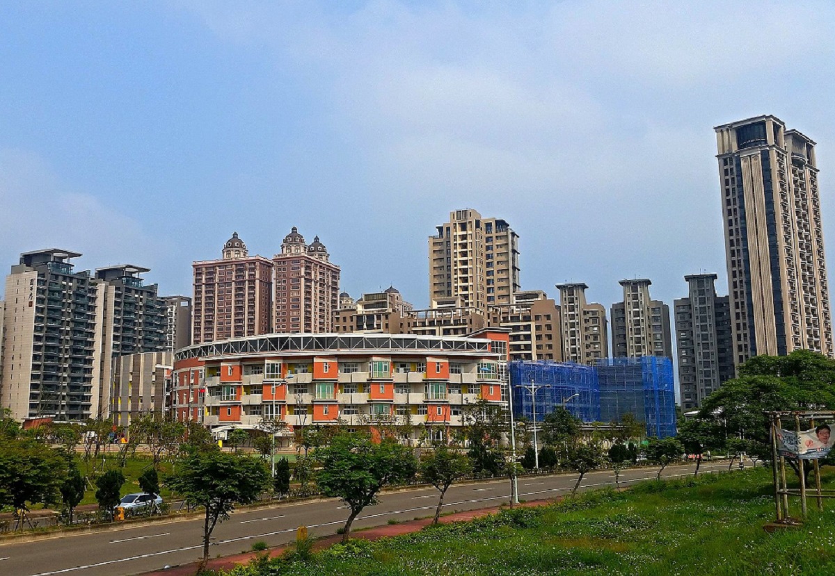 ▲為何竹北人口不多卻蓋滿大廈？內行人「 4 字」分析原因。（圖／取自維基百科）