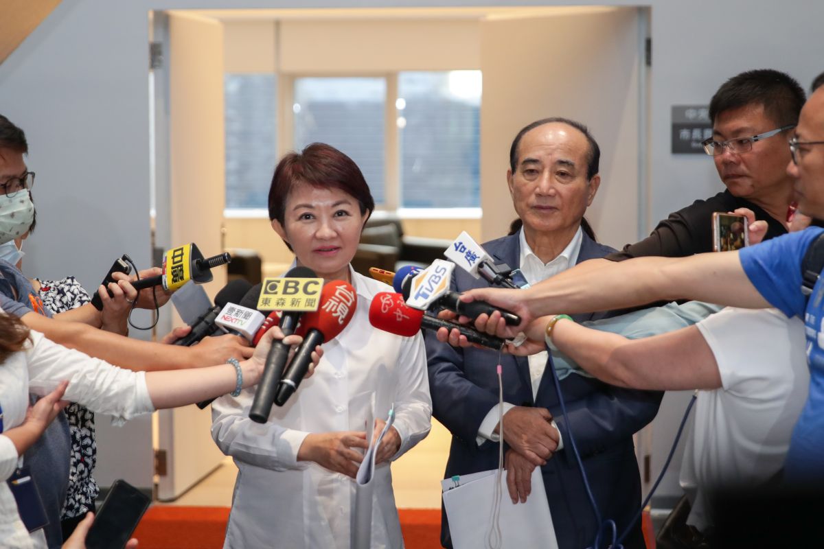 ▲前立法院長王金平與市長盧秀燕會面，帶來七大張政策建議，暢談台中市政藍圖。 (圖／柳榮俊攝2019.9.17)