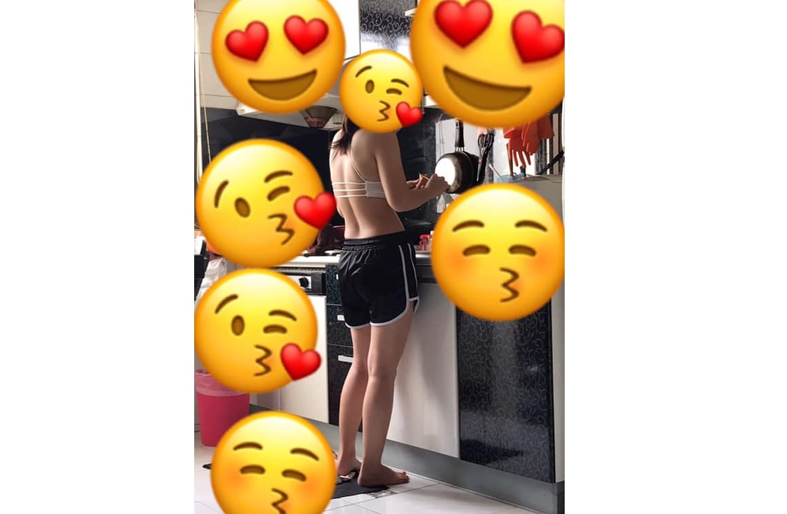 ▲有網友「抱怨」老婆切水果的背影太火辣，讓其他人羨慕的高呼「別人的老婆果然不會讓我失望」。（圖／翻攝自爆怨公社臉書）