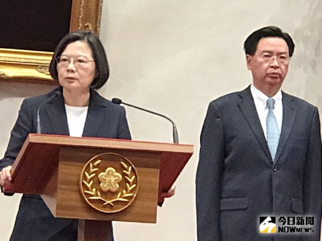 總統蔡英文、外交部長吳釗燮日前才為索羅門群島斷交開記者會，現在又傳出另一友邦吉里巴斯最快將與中國大陸建交。 (圖/Nownews資料照)