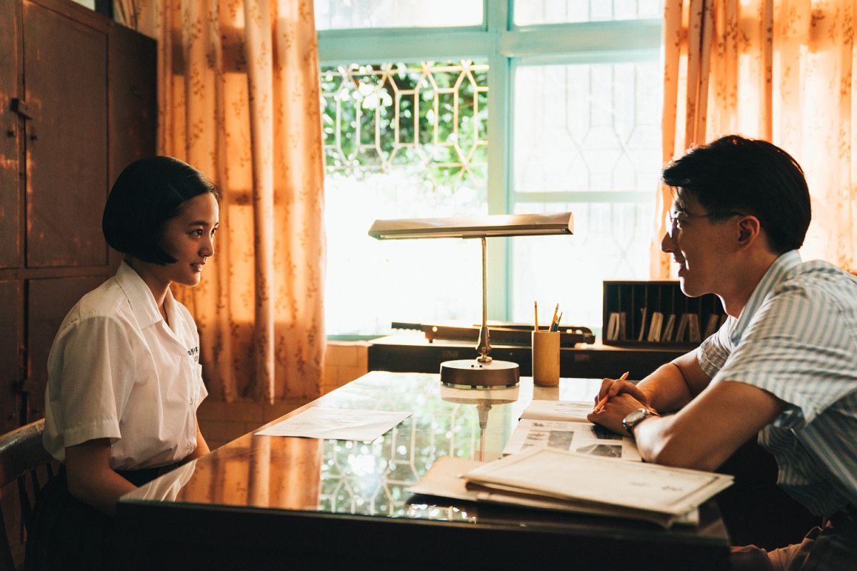 ▲傅孟柏（右）在片中飾演美術老師張明暉，與王淨有段師生戀。（圖／牽猴子）