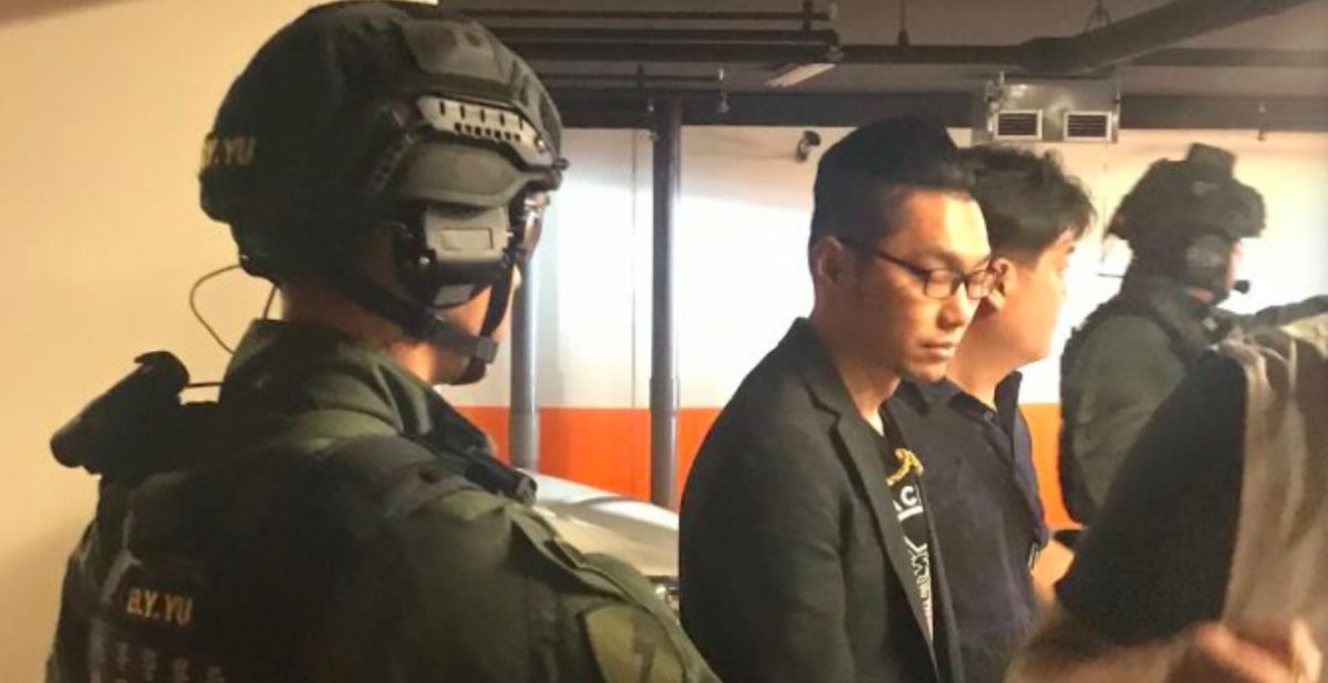 ▲直播主連千毅陷入街頭槍擊風波，遭警方逮補。（圖／翻攝畫面）