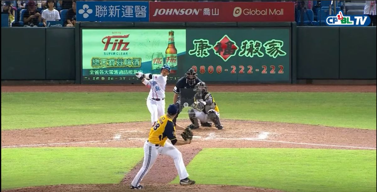 ▲Lamigo桃猿廖健富敲出全壘打。（圖／截自CPBL TV）