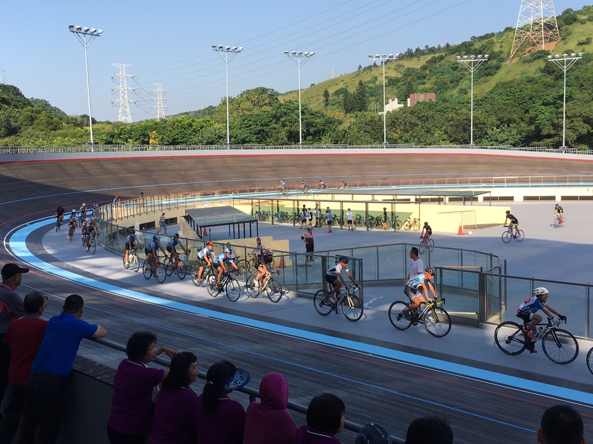 ▲台中自由車場整建升級，成為全國唯一由U.C.I自由車國際總會認證的國際級車場，今啟用。(圖／柳榮俊翻攝2019.9.23)