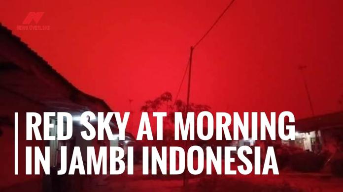 印尼驚現「血色天空」  全因霧霾太嚴重
