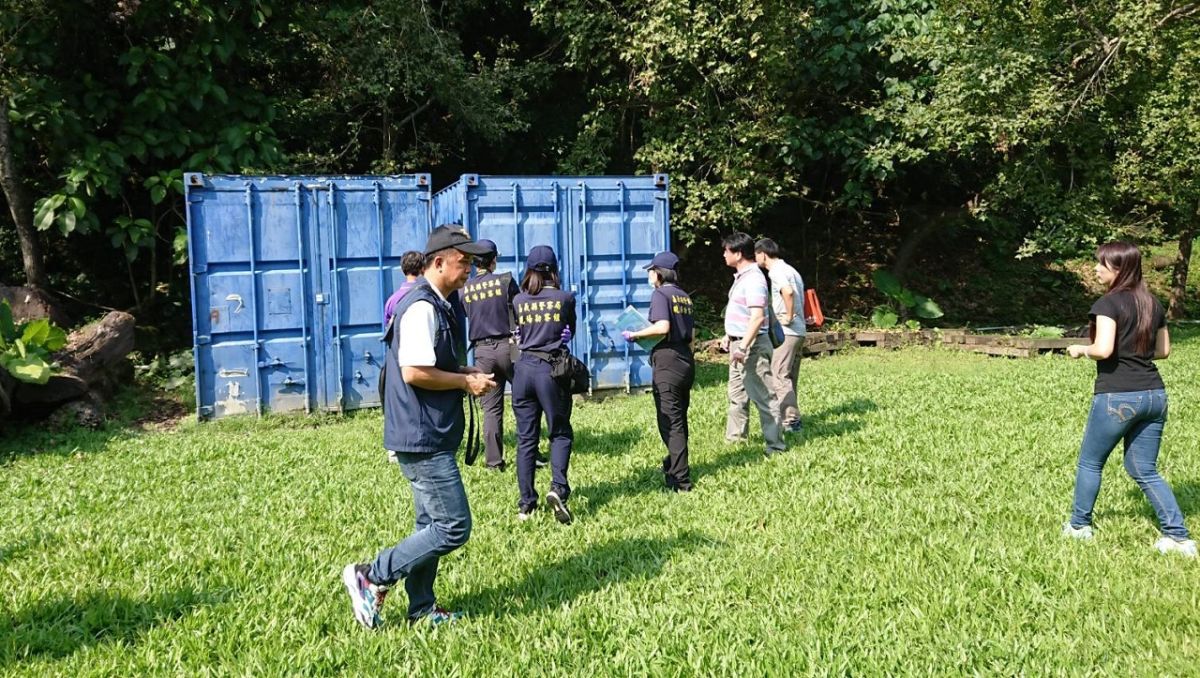 ▲嘉義縣警方人員到現場偵查、蒐證。（圖／嘉義林管處提供）