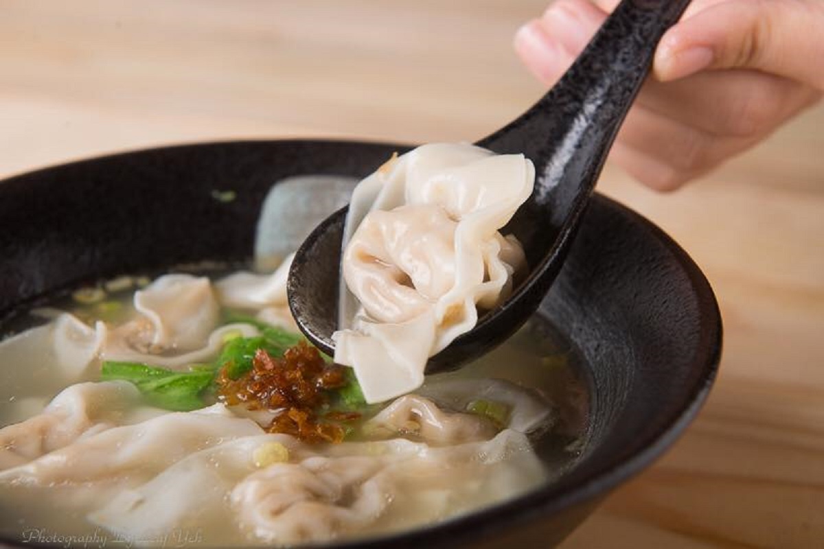 ▲雲吞、扁食差在哪？「餛飩王」專業分析，　眾人全跪：長知識了！（圖／翻攝自江記餛飩-中壢nova店臉書粉專）