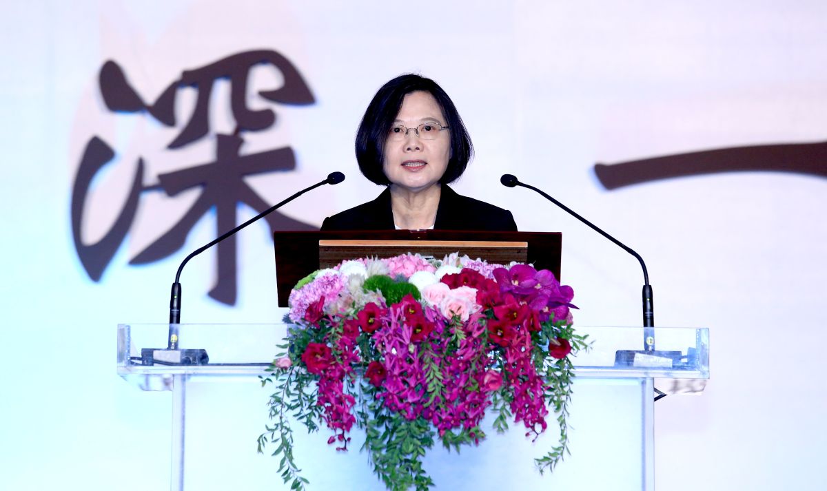 ▲108年師鐸獎、教育奉獻獎與資深優良教師頒獎典禮，今（25）日在陽明山中山樓盛大舉行，總統蔡英文也親自到場祝賀並頒獎。（圖／教育部提供）