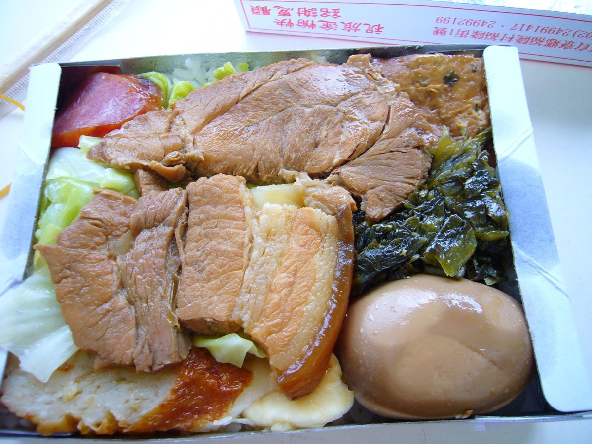 ▲許多上班族中午來個便當就能解決一餐。（示意圖／取自 flickr ）