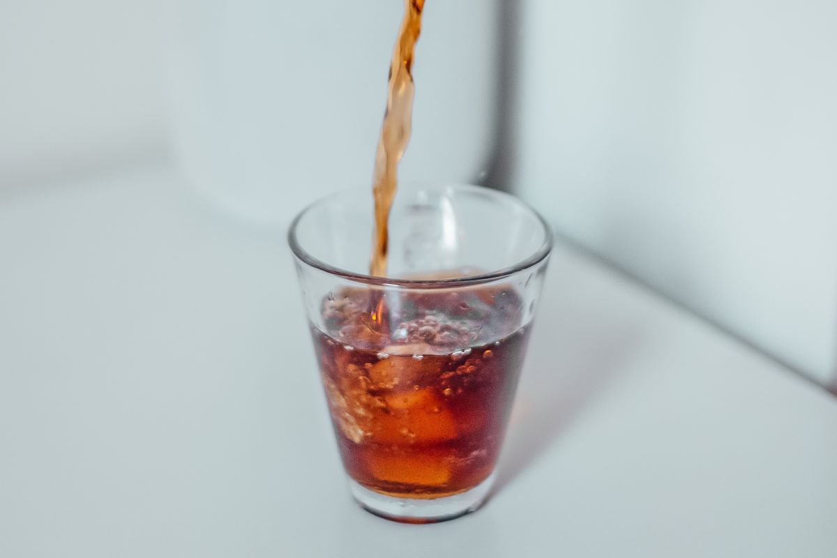 ▲一名國小男童長腎結石是因平常都將「飲料代水」。（示意圖／取自 Unsplash ）