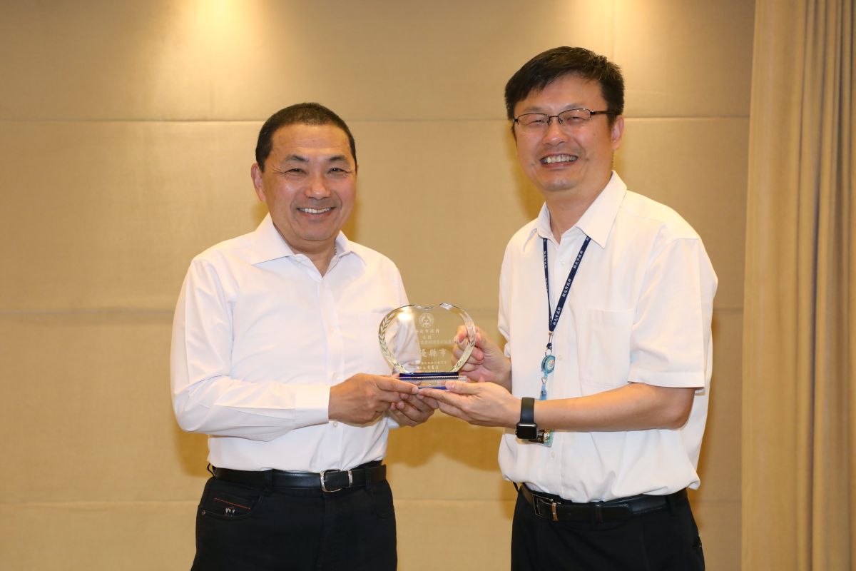 ▲侯友宜當初專程至教育部邀請張明文任職時，曾強調，新北市教育須著重兩大方向－適性發展與品德教育。（圖／新北市教育局提供）